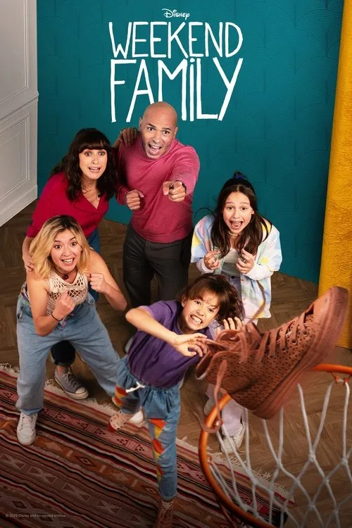 Watch Week-End Family (2022) online free - poster